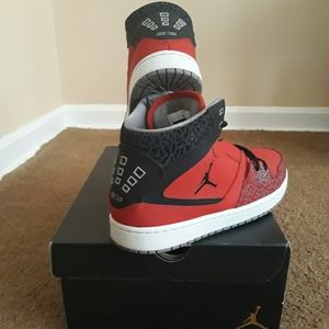 $40 Used Jordan 'Teamers' Black/Grey/Red